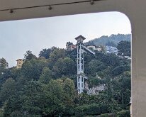 2025-10-08 11.12.22 Elevator allows access to another house